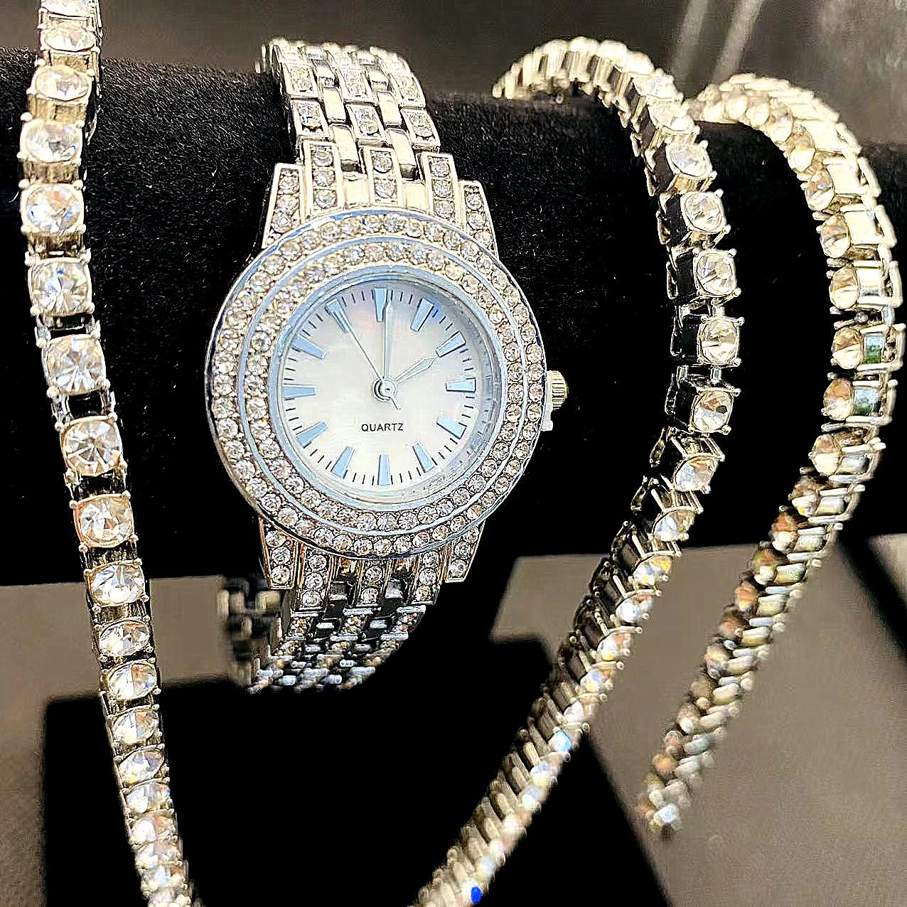 3 adet lüks buzlu Out saatler kadınlar için elmas kristal takı seti Link zinciri bilezik kolye Bling Bling İzle kadınlar hediyeler
