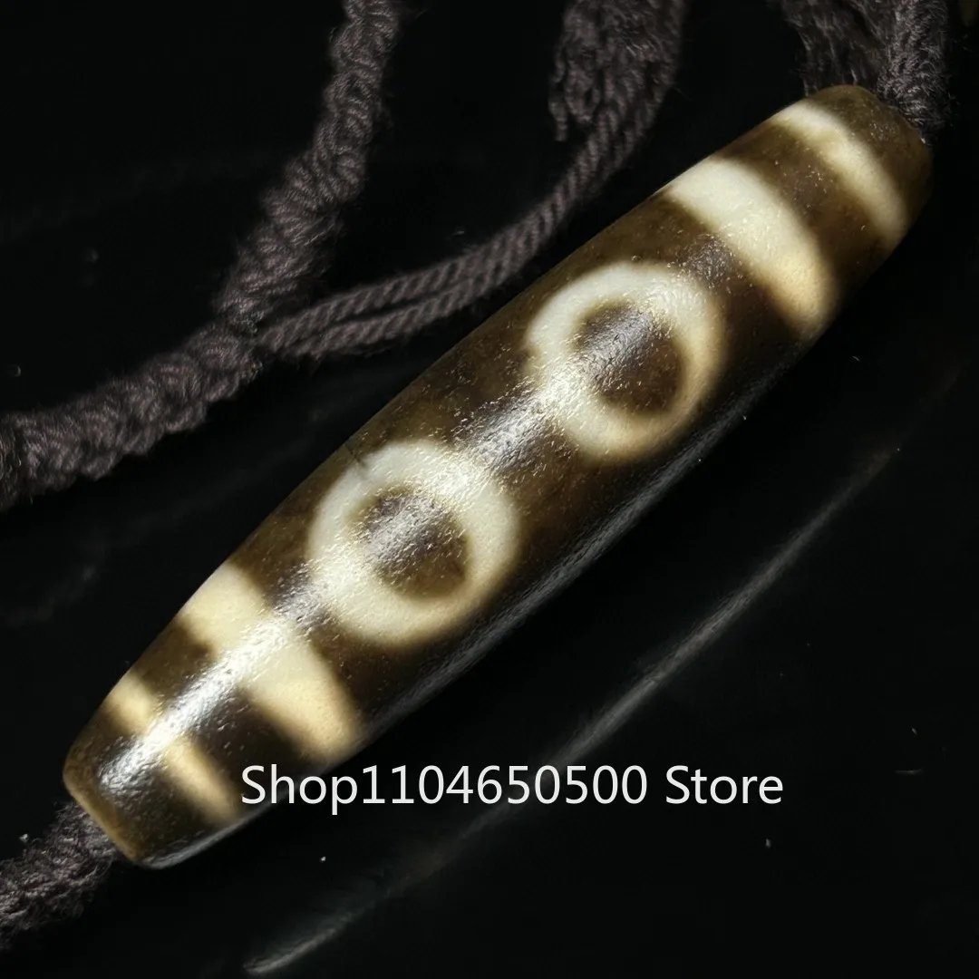 Ожерелье из черного золота с бусинами Дзи