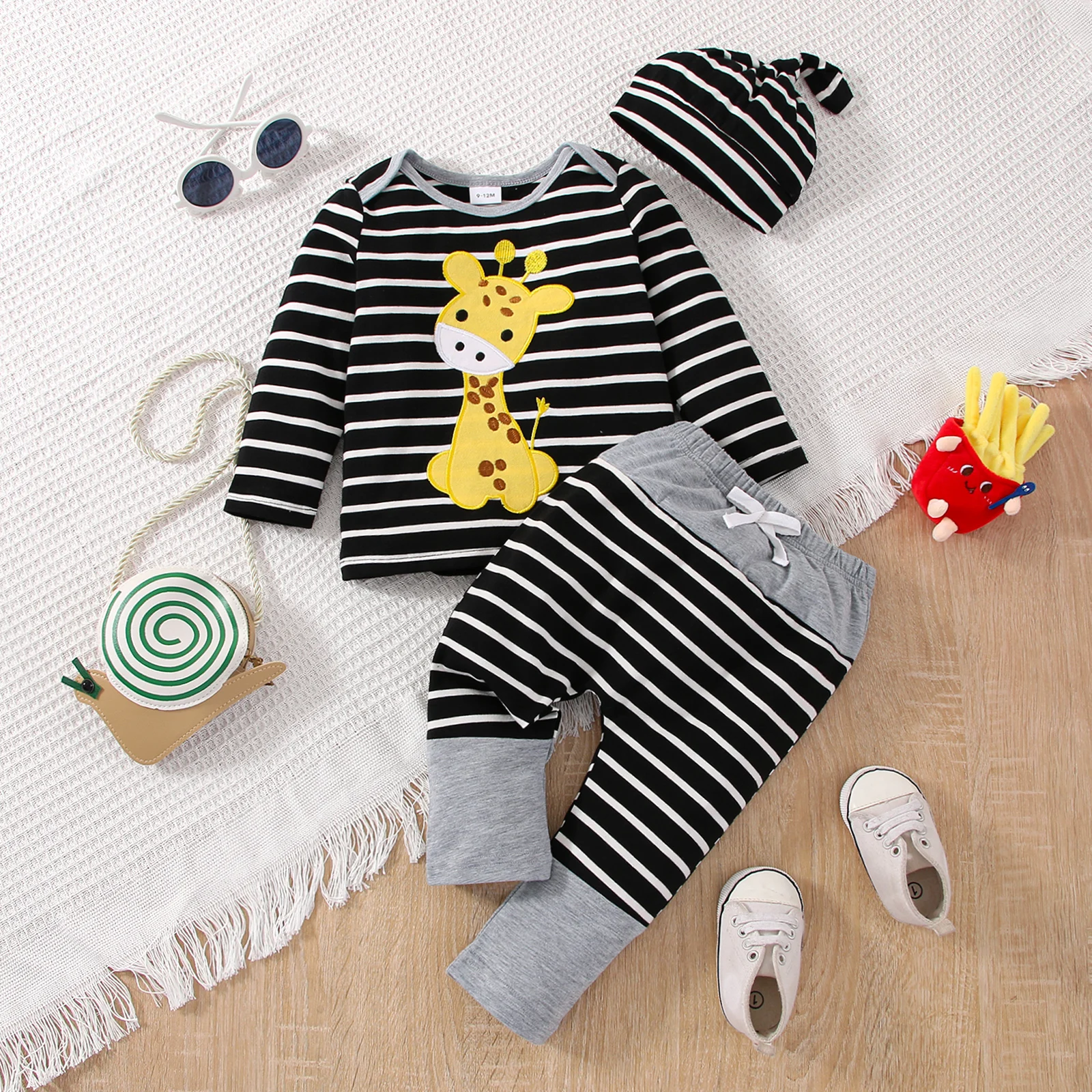 

PatPat 3pcs Baby Boy/Girl 95% Cotton Giraffe Embroidered Striped Long-sleeve T-shirt and Pants with Hat Set