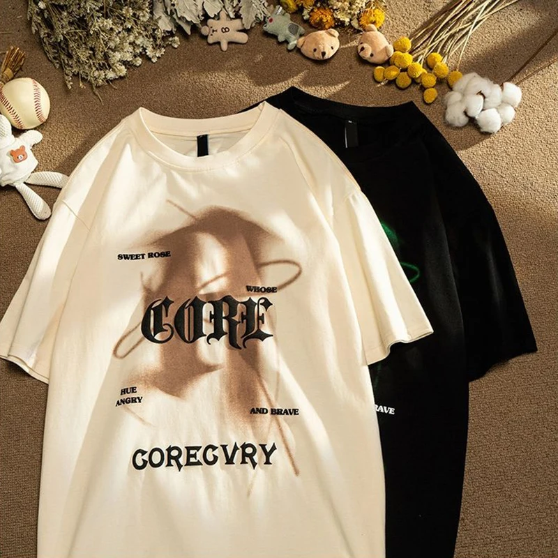 

American hiphop Gothic lettered short sleeve T-shirt for men and women in summer high street trend loose half sleeve lovers top