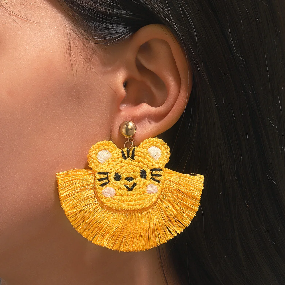 

Exaggerated Animal Earrings Bohemian Ethnic Wind Colorful Tassel Earrings Fashion Ear Accessories Tide Personality Temperament