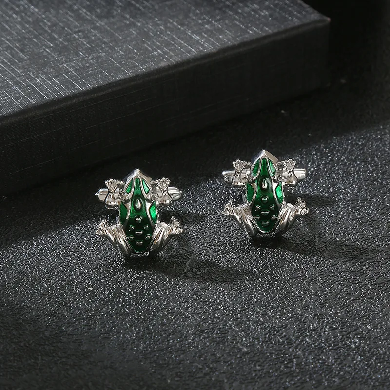 

New 2023 Fashion Animal Little Frog Bullfrog Cufflinks Slightly Inlaid Green Zircon Shirt Cufflinks Jewelry