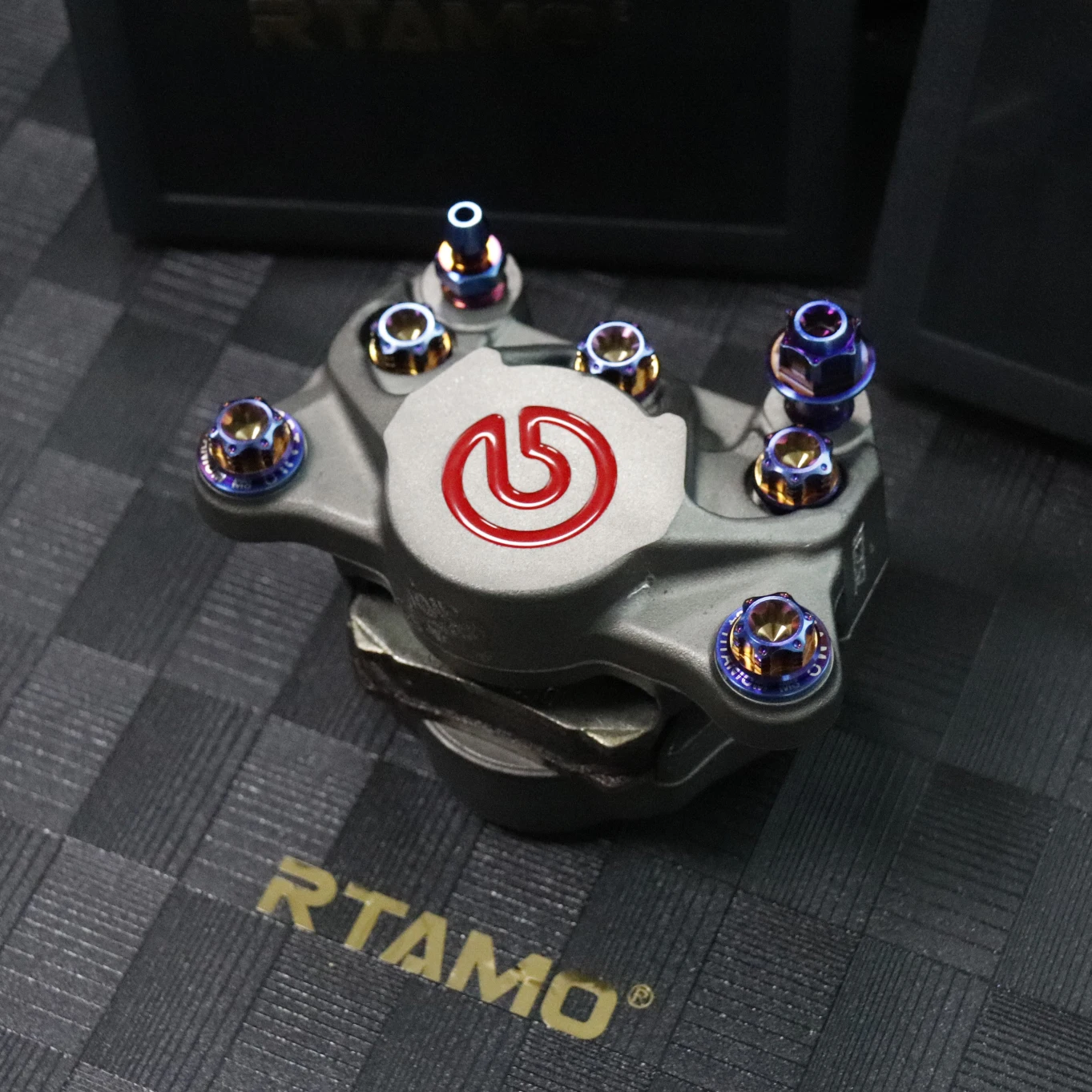 

Brembo боковой 2 поршневой суппорт полный комплект титановых болтов 7 шт./упак.