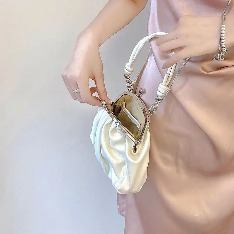 Ladies Hand Bags 2023 Luxury Women Bag Niche Design PU Leather Fashion Pearlescent Solid Color Sweet Mini Shoulder Bag