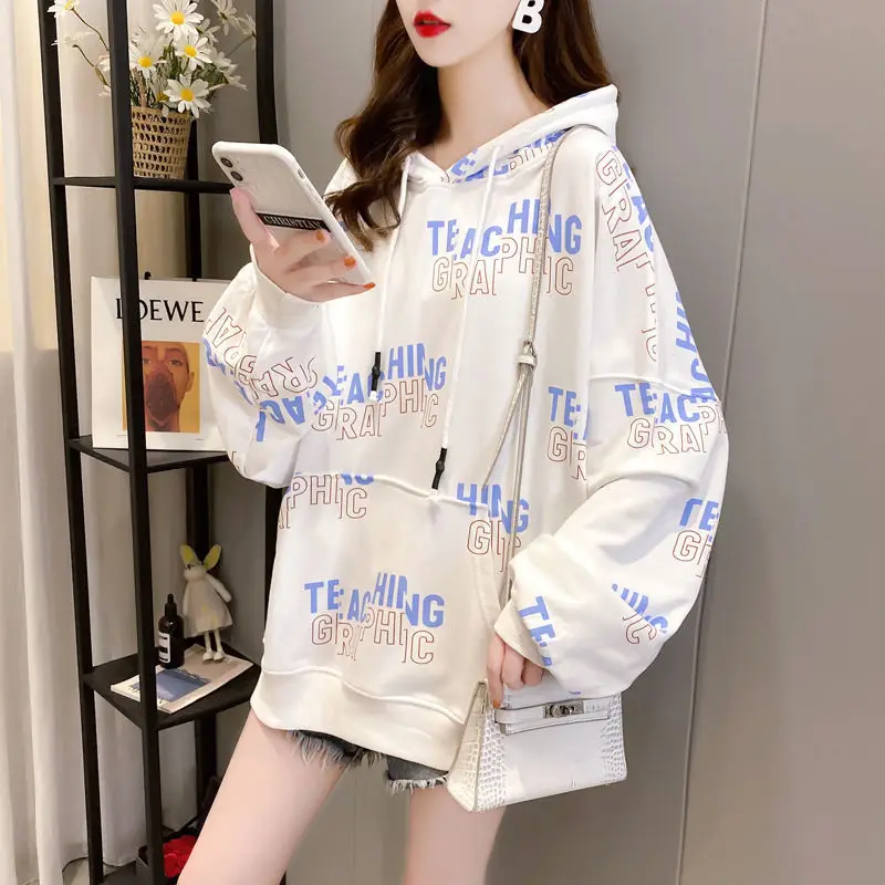 Женская толстовка с капюшоном и надписью свободного покроя