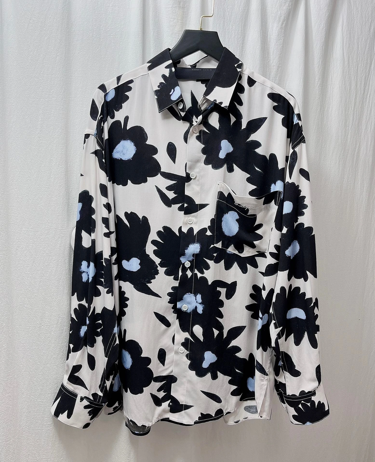 

2022 Spring Fashion Good Quality Women Tops Black Floral Unisex Loose Shirt