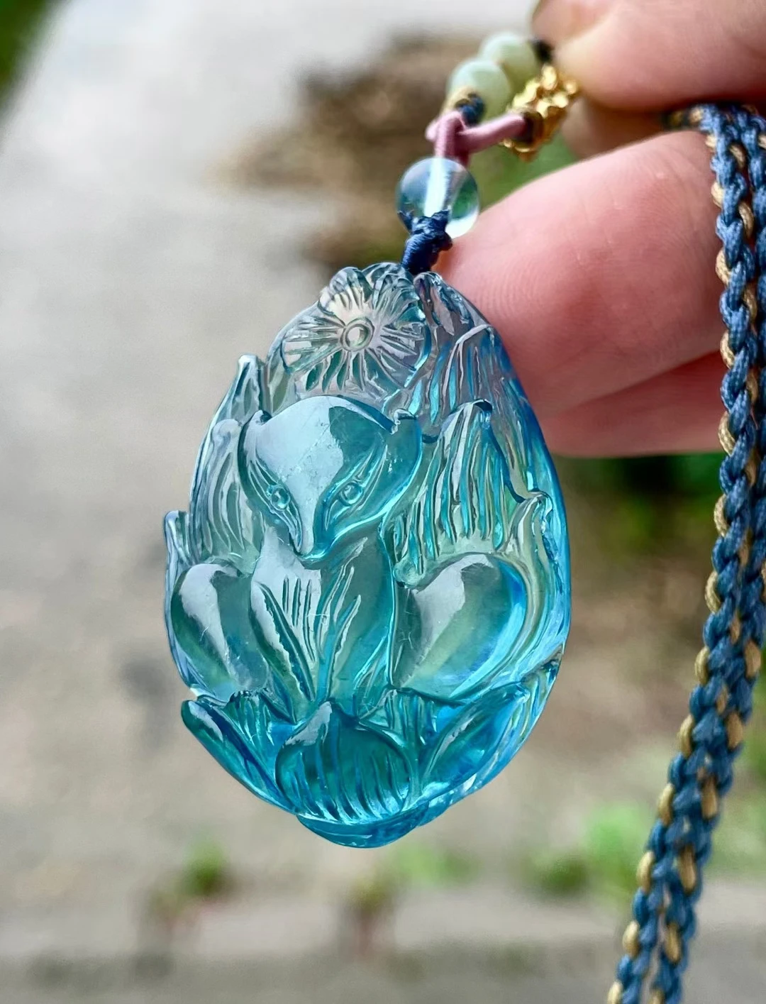 

Natural Blue Aquamarine Quartz Pendant Flower Carved 37*26.3*12.9mm Jewelry Deep Blue Aquamarine Oval Necklace AAAAA