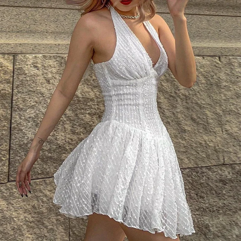 

2022 Summer New Fashion Sexy V-neck Halter Hanging Neck Sweet Suspender Dress Sweet Grid Princess Dress Women