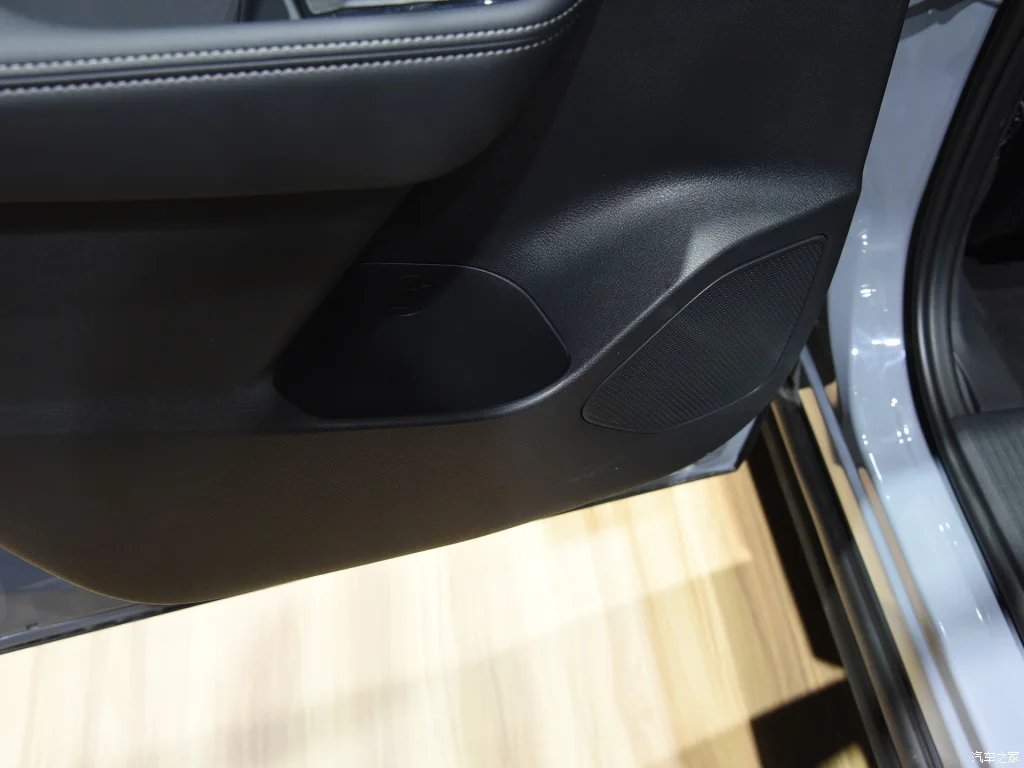 이wana osłona progu ze stali nierdzewnej do Nissana X-Trail Rogue (T33) 2022 защитная накладка на порог из