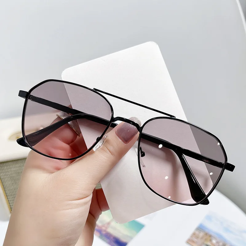 

Cross-border Trend New Sunglasses Fashion Retro Double-beam Metal Glasses Ins Personality Irregular Online Celebrity Sunglasses