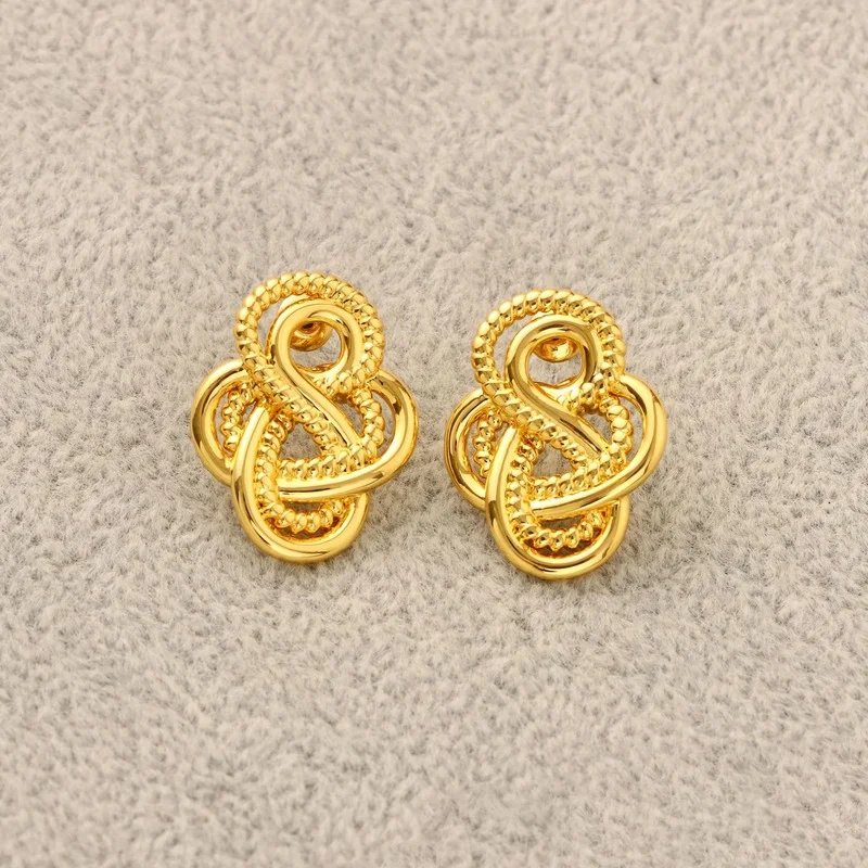 

European and American niche design 8-shaped ring wrapped in gold metal fashion temperament earrings for women