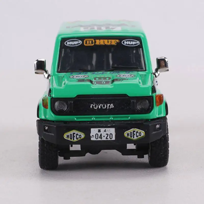 Фото Модель автомобиля Toyota Land Cruiser LC70 HUF из сплава, масштаб 1:64, Diecast Talk & GCD №4