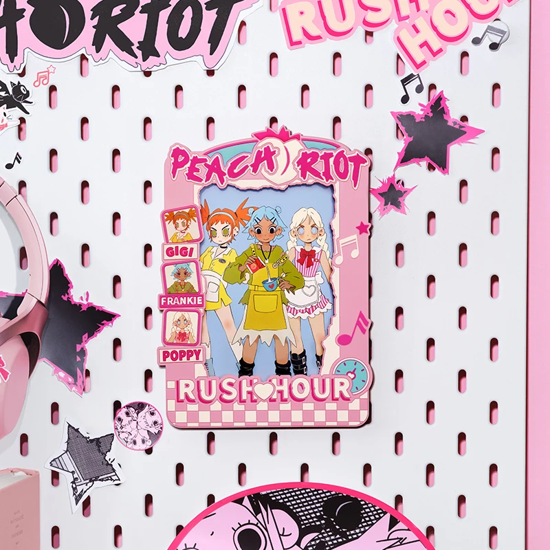 

POP MART Peach Riot Rush Hour Series — фоторамка (6 дюймов)