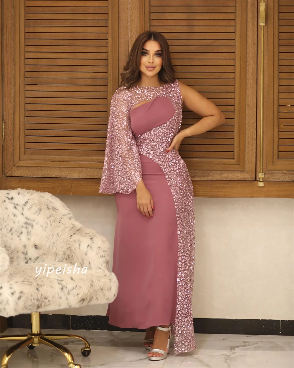 Блестящий высококачественный изысканный трикотаж с блестками и драпировкой