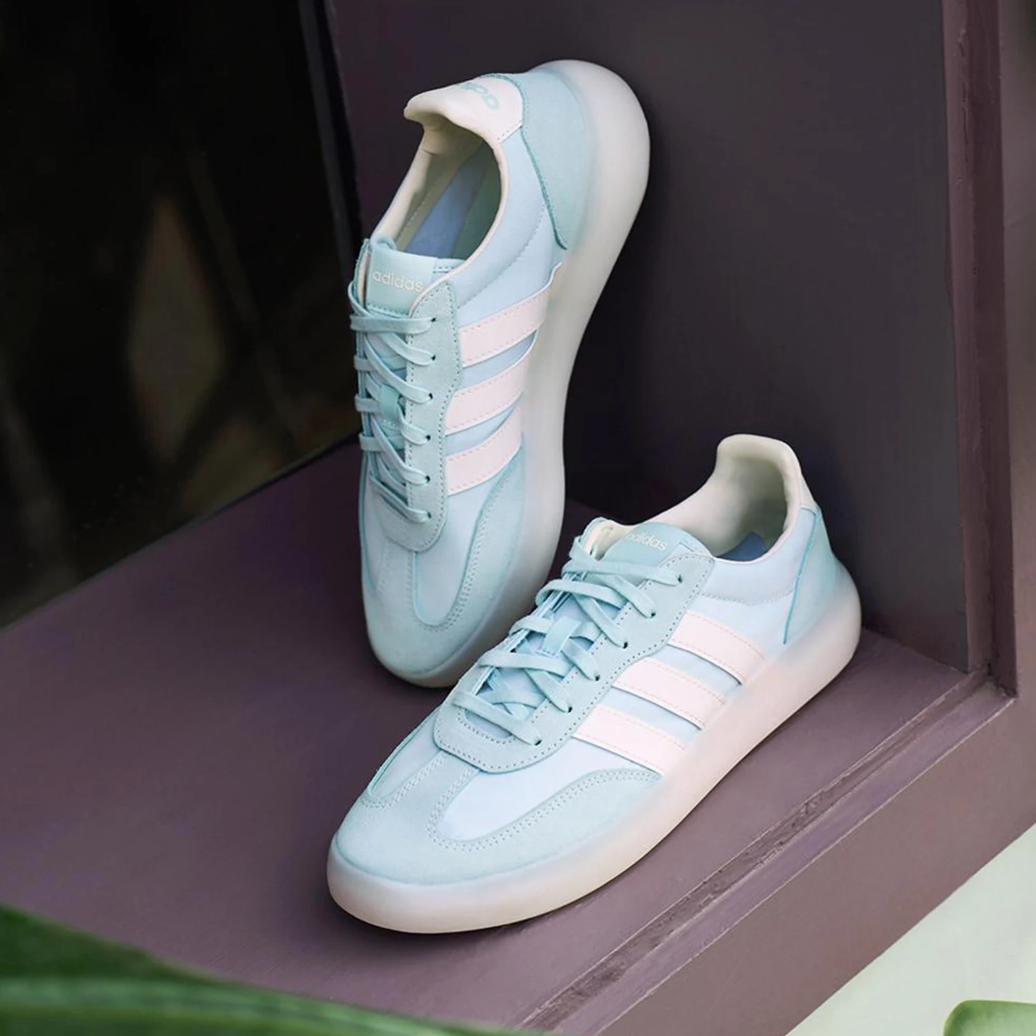 Фото Легкие износостойкие кроссовки Adidas Authentic BARREDA DECODE для мужчин и женщин JQ6674 №3