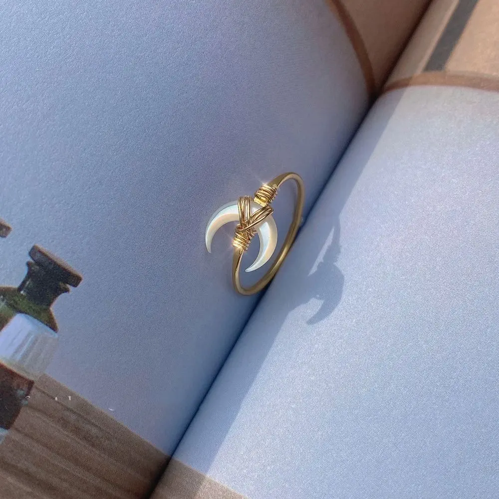 

Модное кольцо Fritillaria Moon Ins с небольшим дизайном толпы, простое и не выцветает