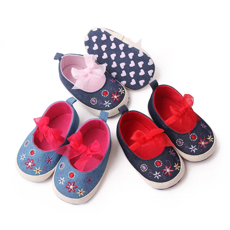 

Детская обувь Детские туфли с вышивкой, нескользящая хлопковая обувь для девочек на весну и осень, прогулочная обувь с мягкой подошвой, обувь для малышей