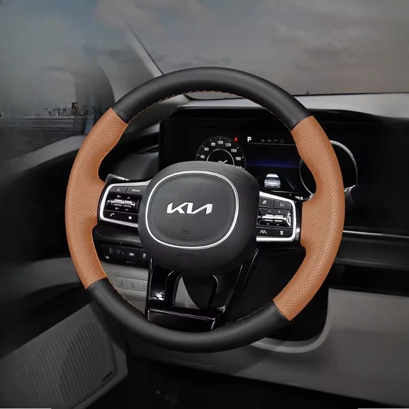 

Сшитый вручную нескользящий черный коричневый чехол на руль из натуральной кожи, 100% подходит для Kia Carnival IV 2021 2022 2023, детали Volant