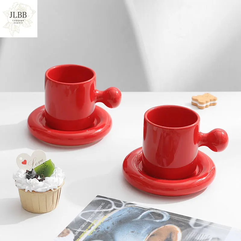 

Creative Red Coffee Mugs With Round Dishes Unique Ceramic Cup Saucer Drinkware Tea Milk Cup Tray Beautiful Wedding Birthday Gift