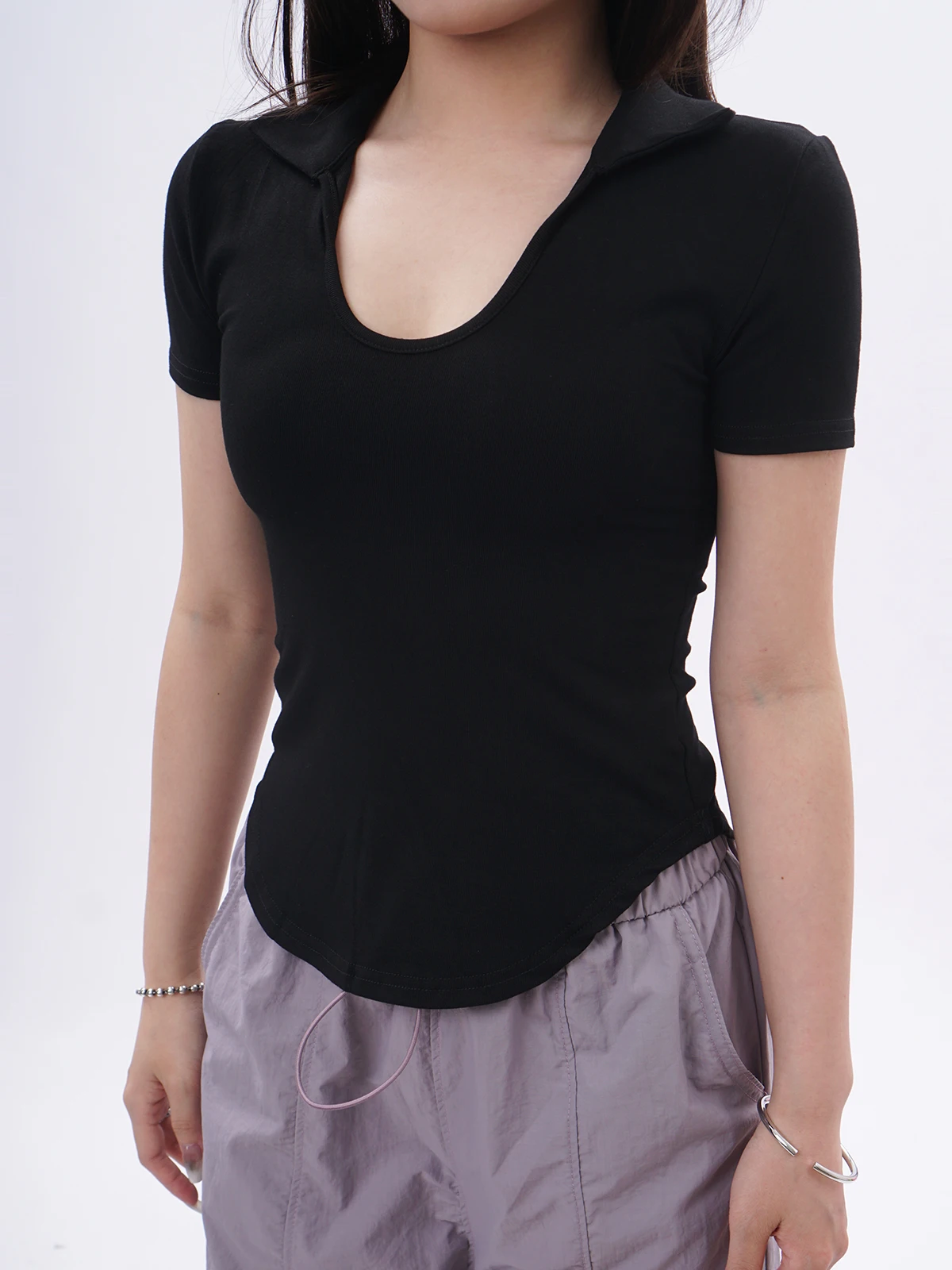 Европейский и американский сладкий Gyaru High-Grade Sense с лацканами на плечах черный топ