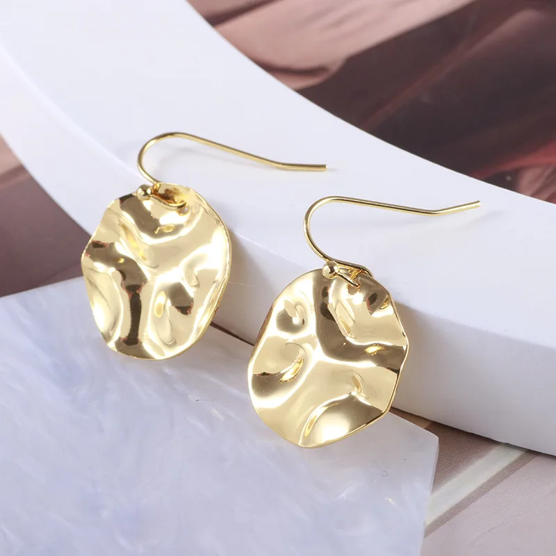 Модные глянцевые позолоченные плиссированные диски простые серьги для
