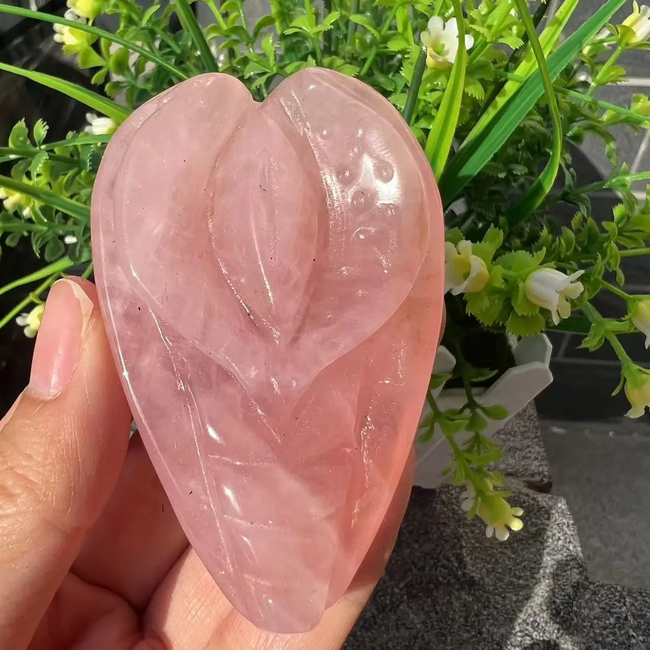 

Фигурка розового кварца 7-8 см