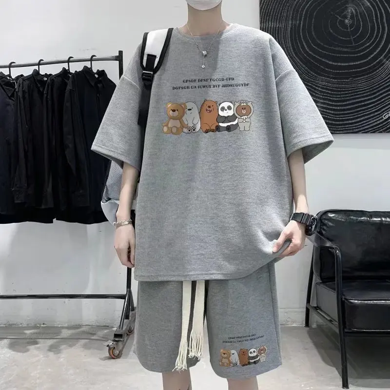 

Костюм мужской короткий в стиле хип-хоп, модная уличная одежда в Корейском стиле, Повседневная футболка с забавным медведем и шорты, комплект из 2 предметов, летняя спортивная одежда