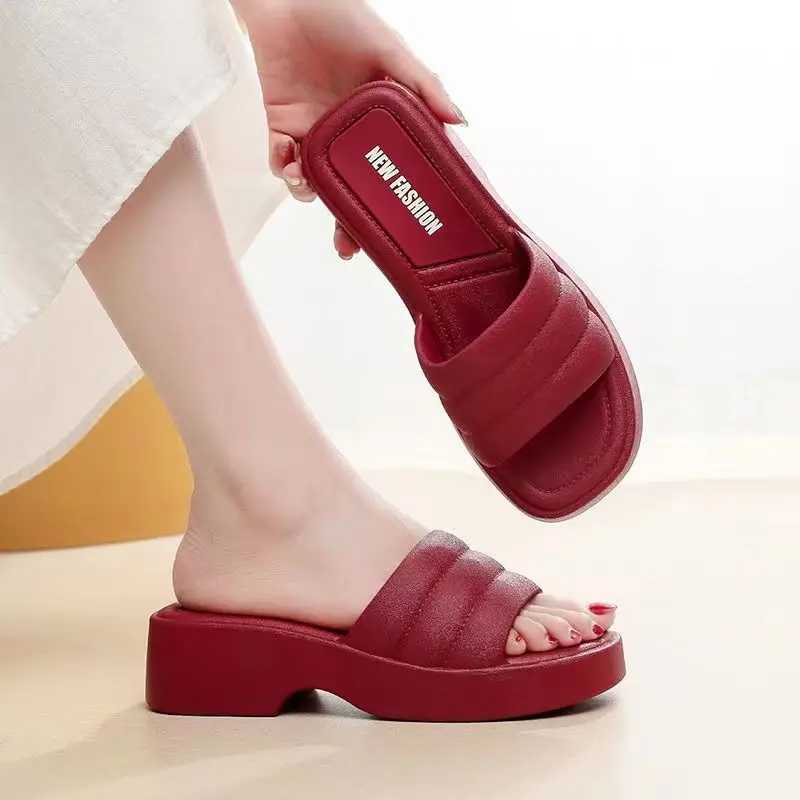 

New Women's One Word Slippers Thick Bottom Square Heel 5cm Home Slippers Free Shipping Summer Beach Slippers Bathroom Slippers