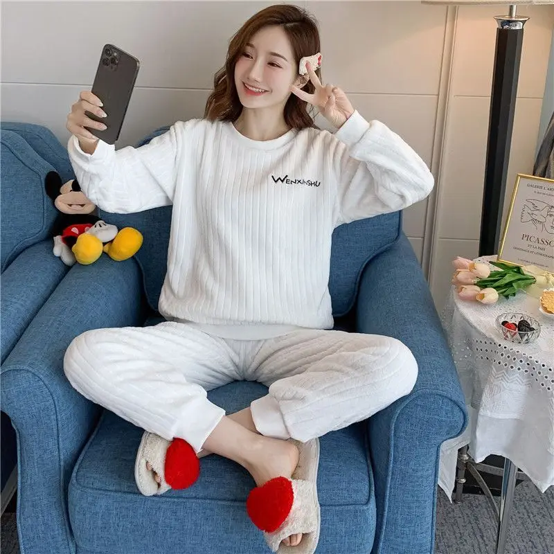Women's Winter Warm Flannel Pajamas Set Korean Elegant Loose Cute Cartoon Sleepwear Home Clothes Two-piece Suit Femlae Pijama