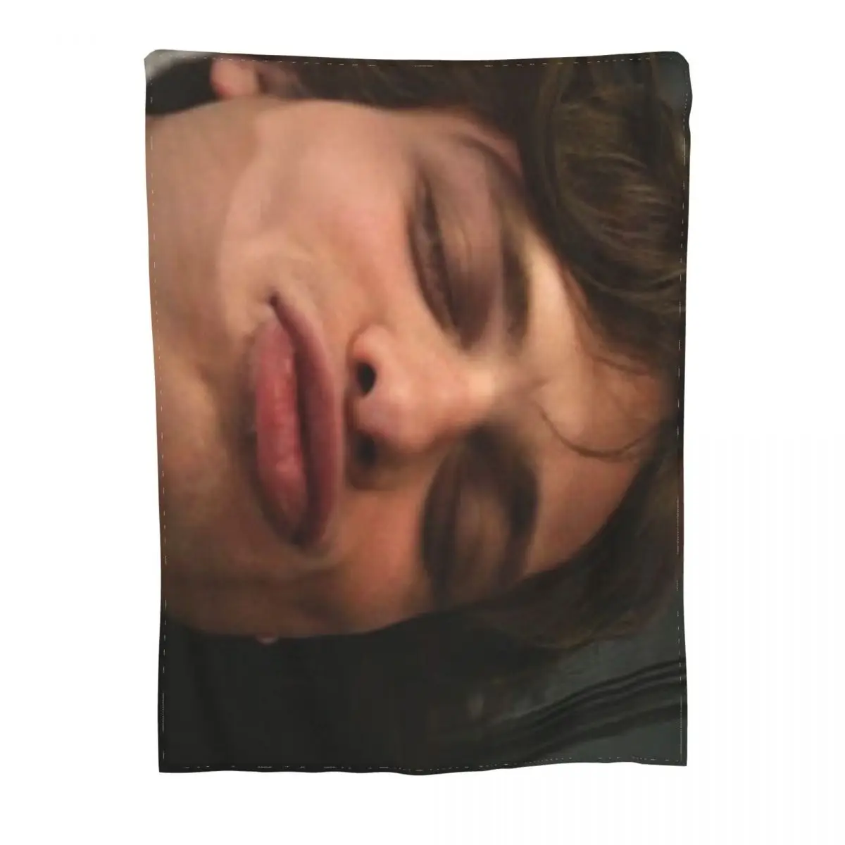 ( ) Ультрамягкое одеяло из микрофлиса Goob