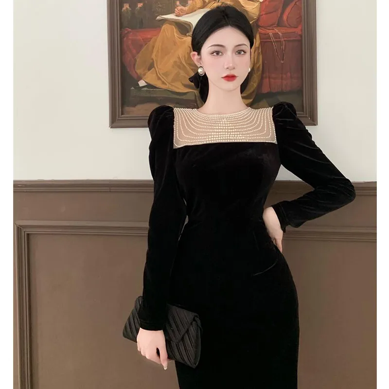 

Vintage Old Fashion Elegant Black Party Dress New Spring Long Sleeve Pearl Collar Sexy Bodycon Dress Mid-length Velvet Dress