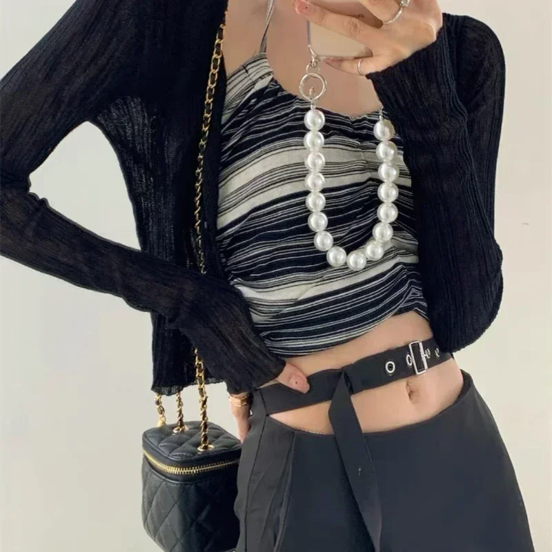 Женский кардиган с V-образным вырезом