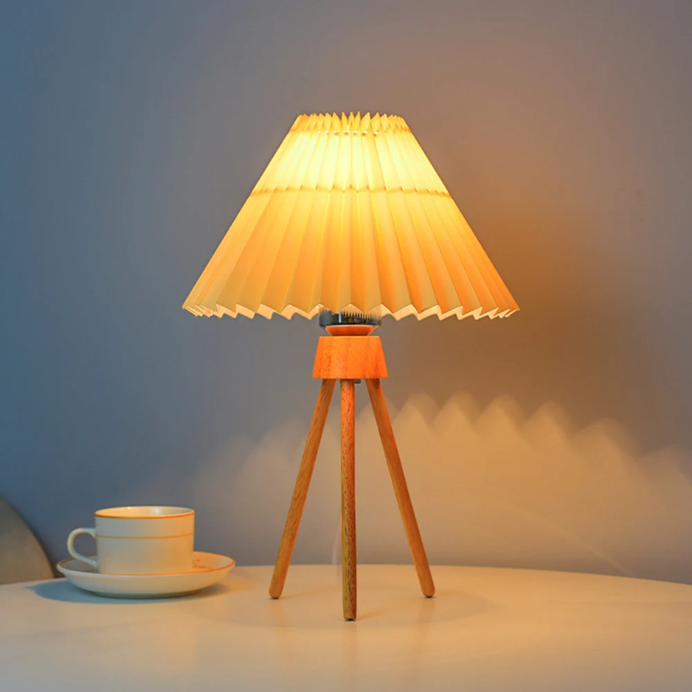 

Vintage Korean Atmosphere Table Lamp Handmade Cloth Lampshade Desk Lamp Wood Bedroom Bedside Table Decor Nightlight