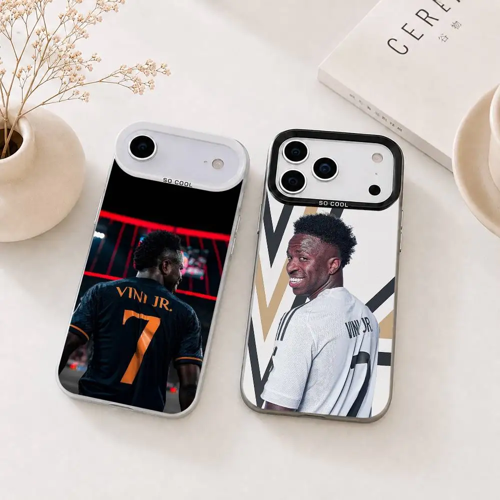 Фото Чехол для телефона с дизайном «Футбол для Винисиуса-младшего» для iPhone 17, 16, 15, 14, 13, 12, 11 Plus, Pro Max, XS, цветной, с серебряным покрытием внутри №1