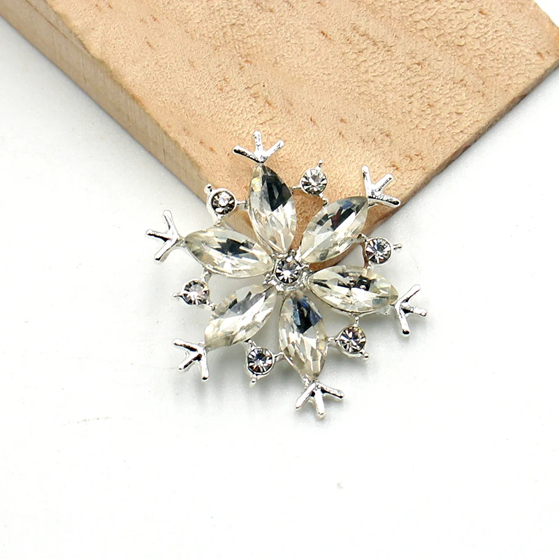 

Снежинки и елочки YWXINXI 27 мм