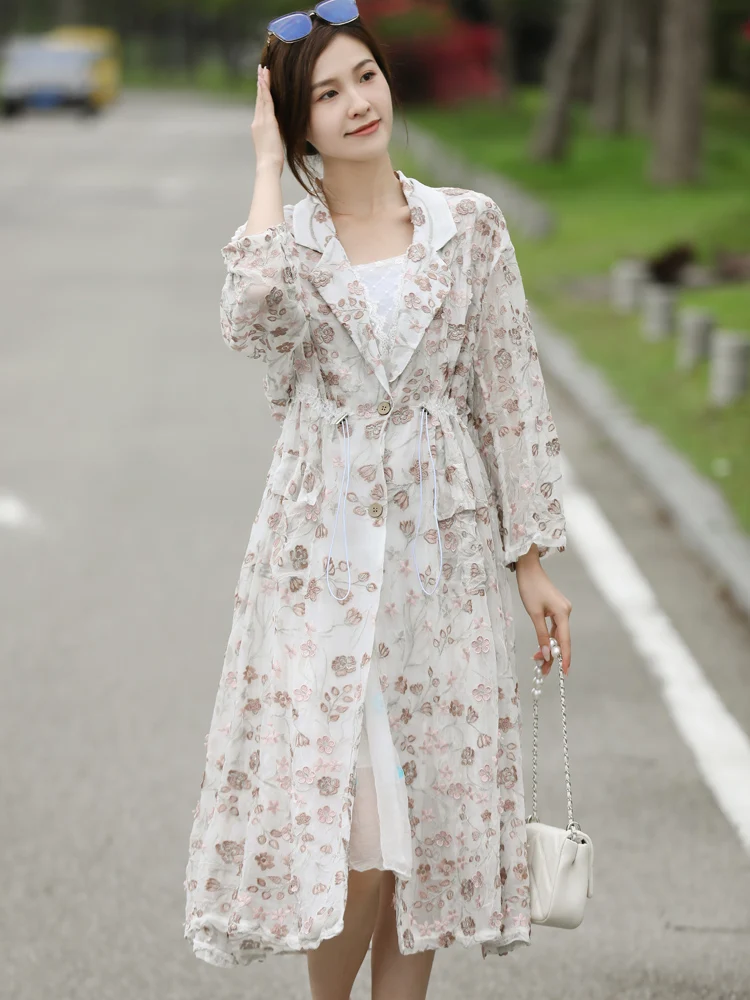 

Summer And Spring New Mulberry Silk Windbreaker Lady Elegant High-End Embroidered + Pocket Fashion Sun Protection Coat One Size