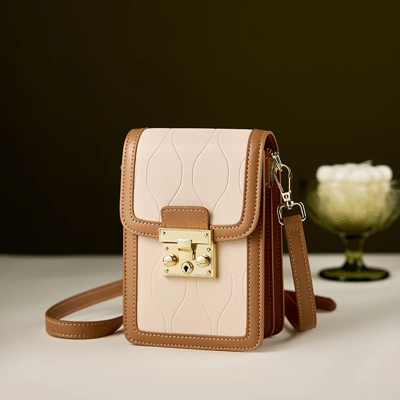 Spring/summer cowhide fashion mobile phone bag female crossbody mini bag 2023 new leather light luxury mobile phone bag