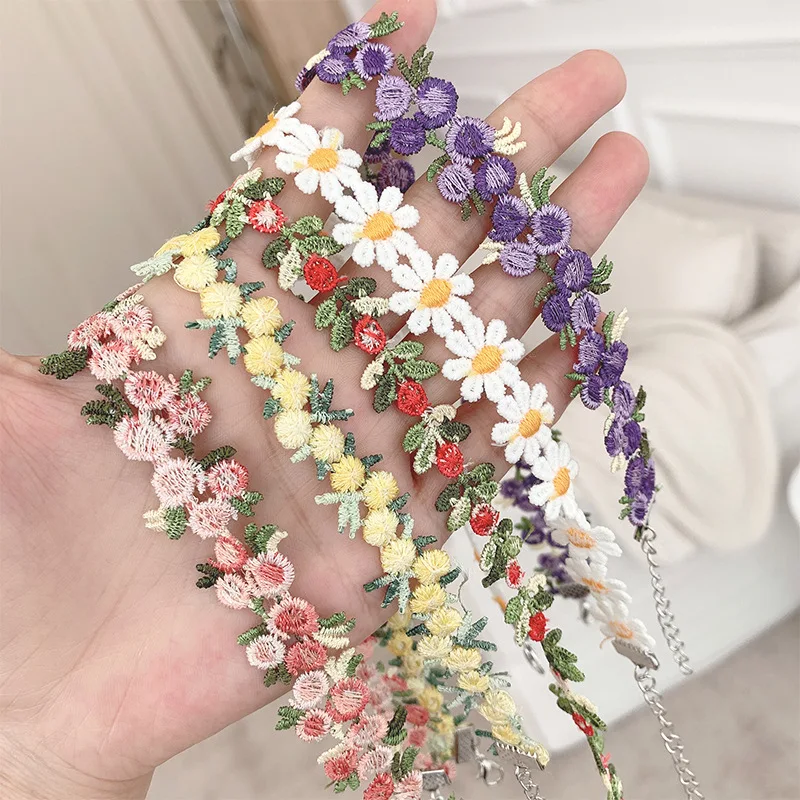 

Sweet Flowers Lace Necklace Choker For Women Girls Good Quality Embroidery Fashion Romantic Design Accessory Ins