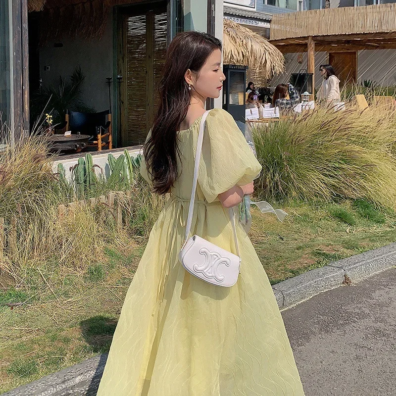 Длинное платье ярких цветов для женщин лето 2024 новый стиль корейская версия