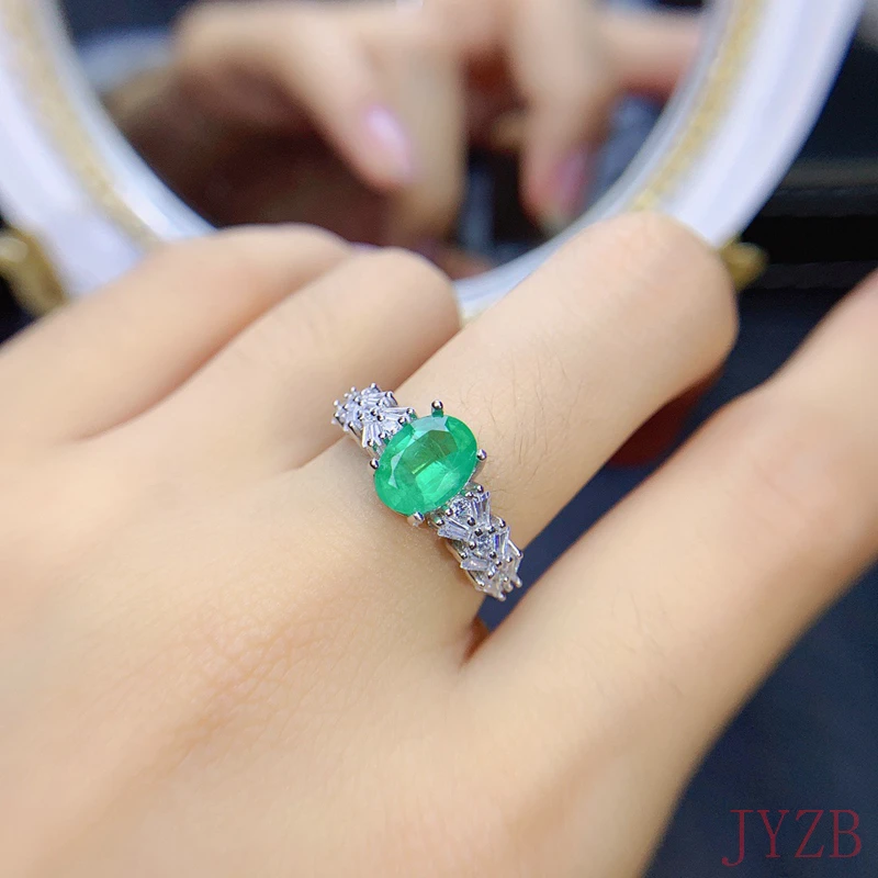 

Светильник ское кольцо из серебра 925 пробы с изумрудом, 2022