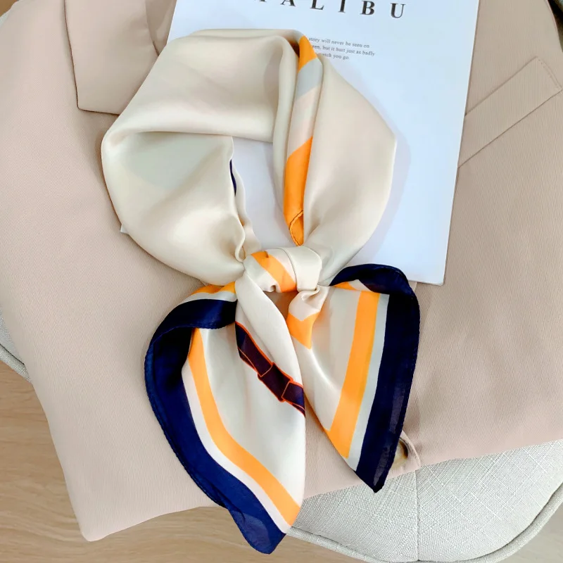 

Fashion Travel Square Head Scarf 2022 Women's Printed Silk Scarves Autumn And Winter New Kerchief Luxury Brand Sunscreen Shawls