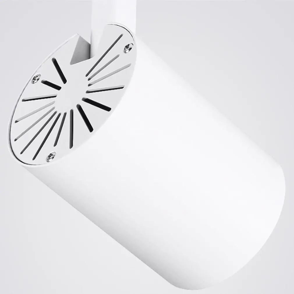 

Светодиодный прожектор с креплением на потолок