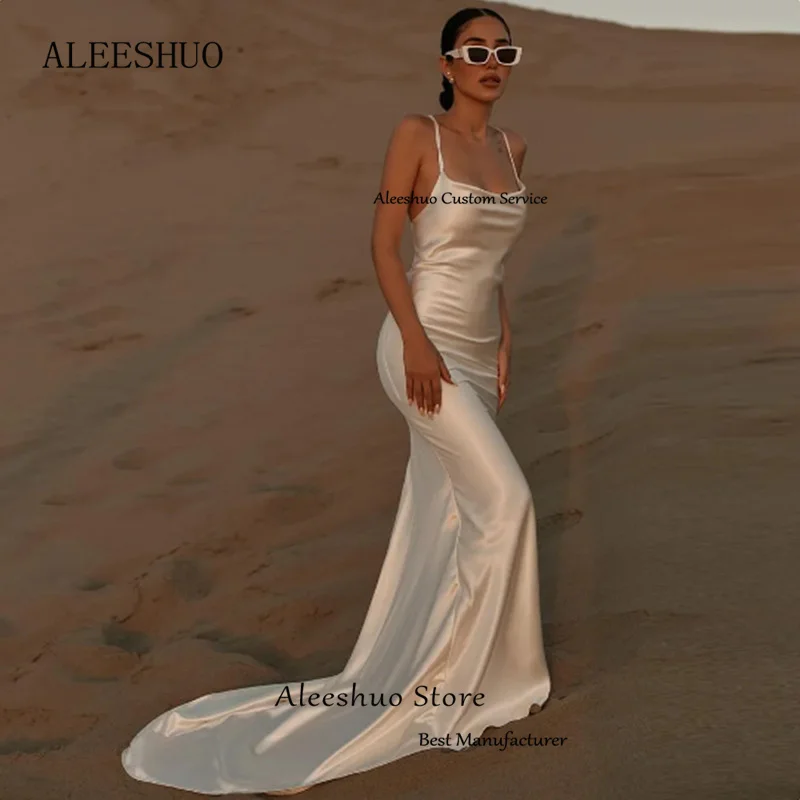 Рисунок 4 - Винтажное атласное длинное платье