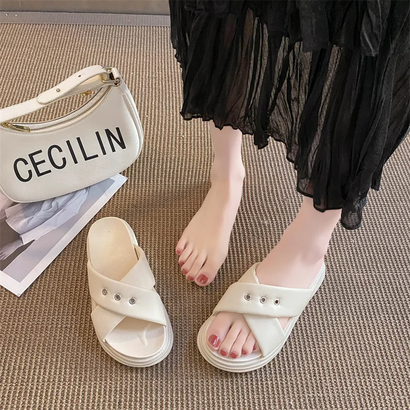 2023 New Thick Heel Slippers Women Wear Middle Heels Casual Soft Bottom Fashion All-match Sandals and Slippers Summer Trend