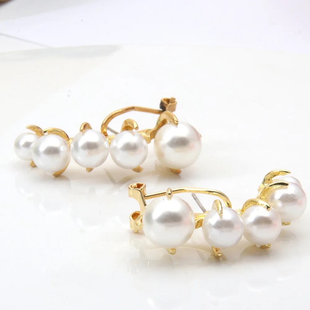 

New Style Searl Earrings Women's Simple Personality Fashion Network Red The Same Elegant Versatile Light