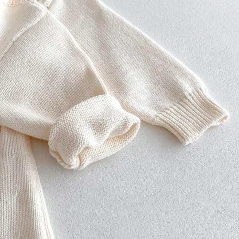 Осеннее вязаное платье-свитер для девочек