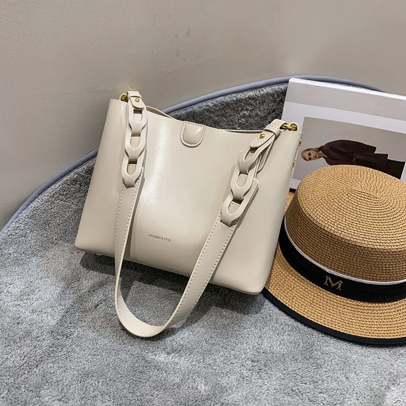 

2022 New Single Shoulder Bag Leather Bucket Bag Leather Women's Bag High Quality Women's Bag Satchel
