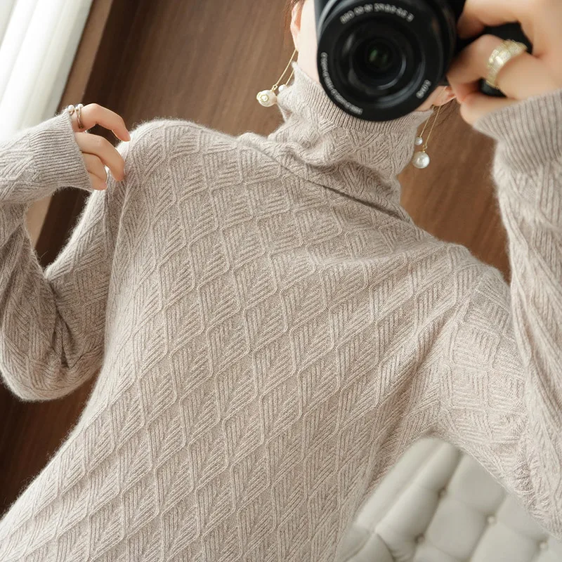 Осенне-зимний свитер с высоким воротником женский универсальный модный вязаный