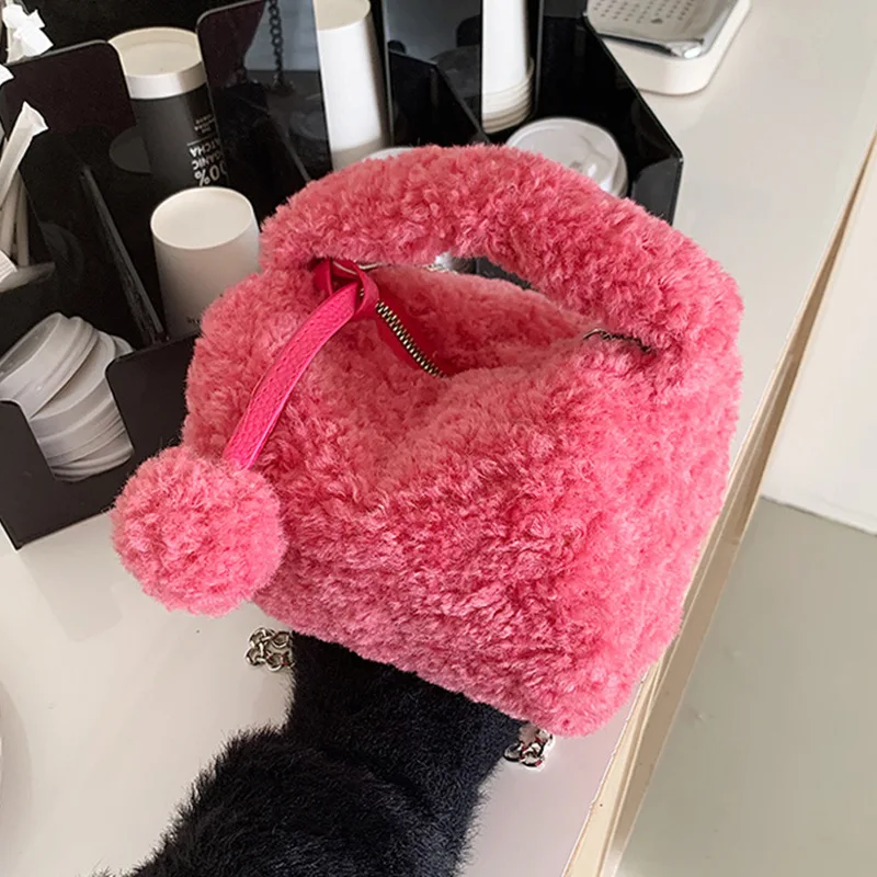 

New Women's Luxury Cute Korean Fashion Crossbody Chain Bag Best Large Capacity Plush Handheld Exquisite Small Square Bag Bags