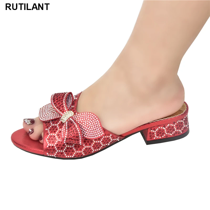 

Свадебные туфли с бантом для невесты, свадебные туфли в африканском стиле, украшенные стразы, на низком каблуке, пикантные вечерние туфли-лодочки с итальянским дизайном